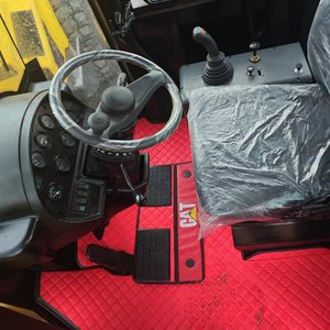 รถตักล้อยางมือสองรถตักตีนตะขาบ CAT966H หนอนผีเสื้อ - Product Image 4