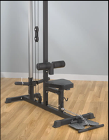 Tour de poulies croisées réglable pour salle de sport avec station de tirage vertical et machine à sélection de charge par broche pour la musculation