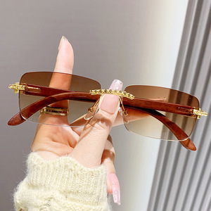Lunettes de soleil rectangulaires demi-cerclées UV400, protection solaire tendance, unisexe adulte 2025 - Product Image 1