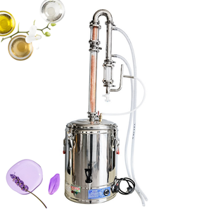 Machine de distillation d'huiles essentielles avec chauffage et condensation haute performance pour l'extraction d'huiles végétales - Product Image 1