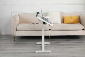 مكتب وطاولة مفرغة بالغاز هوائي قابل للتعديل بجانب السرير طاولة طبية مع عجلات وإمالة سطح الطاولة - Product Image 5