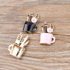 15x25mm Tự <span class=keywords><strong>l</strong></span>àm vàng mạ Kẽm hợp kim tự <span class=keywords><strong>l</strong></span>àm đồ trang sức <span class=keywords><strong>l</strong></span>àm phụ kiện men tráng men <span class=keywords><strong>L</strong></span> bút Bút Chì Chủ Mặt dây chuyền quyến rũ - Product Image 3