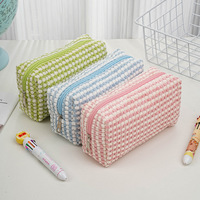 Sac Cosmétique en Peluche Coloré à Motifs, Multifonctionnel, pour Papeterie et Stylos, Trousse de Voyage Zippée, Organisateur de Maquillage Doux et Moelleux – Vente en Gros
