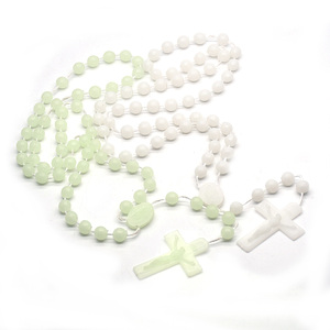 8mm selbst leuchtender Rosenkranz Kreuz Halskette Mode Perlen katholischen Andachts schmuck mit Kruzifix & religiöse Medaille - Product Image 1