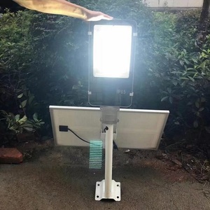 Lampes solaires d'extérieur 50W + Lampes 100W + Lumière LED solaire + Lampe avec détecteur de mouvement et télécommande pour jardin - Product Image 2