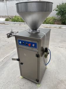 Nueva Máquina Neumática de Llenado de Salchichas GQD30, 4 Tubos, Acero Inoxidable de Grado Alimenticio, 220V Monofásica, Uso Industrial, 500kg/h - Product Image 4