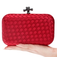 Nouvelle Pochette en Polyester 2026 pour Femme – Sac à Main Carré Élégant Couleur Unie, Sac de Mariée Tendance pour Mariage et Soirée
