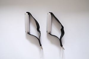 Poignée d'entraînement en aluminium argenté INIKO avec anneau en D, 1320g, 130x30mm, accessoire de fitness pour salle de sport - Product Image 3