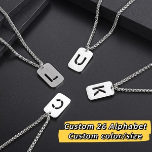 Collar de diseño simple con colgante rectangular, pulido y cepillado, personalizado con 26 letras del alfabeto, colgante hueco de acero inoxidable. - Product Image 3