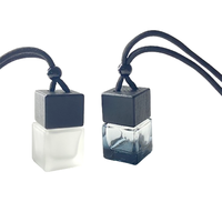 Bouchon en bois de verre noir vide 8ml diffuseur de voiture suspendu bouteille de parfum carrée avec bouchon à vis