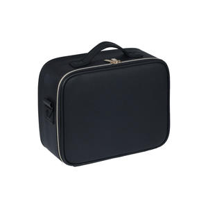 Sac de rangement pour pinceaux de maquillage noir haut de gamme, grande capacité, couleur unie, PVC, poignée souple, fermeture à rabat, étui cosmétique pour usage quotidien - Product Image 5