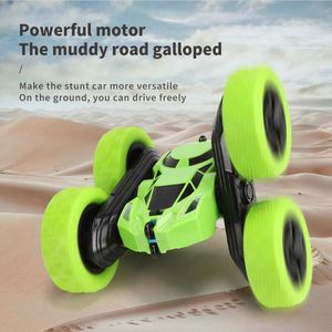 Nuevo Auto a Control Remoto con Rotación de 360 Grados, Luces en las Ruedas y Faros Delanteros, Doble Cara - Product Image 2