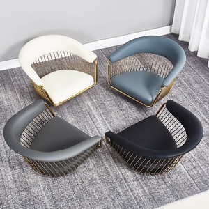 เก้าอี้ทำผมหนัง PU สีตามสั่ง พร้อมโครงสีทอง สำหรับร้านเสริมสวย ทำผมและย้อมสีผม เฟอร์นิเจอร์ร้านเสริมสวย - Product Image 4