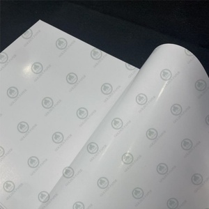 Papel de Arte Brillante de Alta Luminosidad en Rollo de 105 GSM, 128 GSM y 157 GSM para Producción de Libros y Pósters - Product Image 5