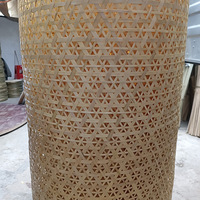 Mètre hexagonal écologique cloison de plafond décorative antique carbonisée faite à la main en bambou creux pour hôtel