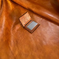 Cuir véritable pleine fleur tanné végétal et ciré à l'huile, cuir de vache pur pour chaussures, artisanat, ceintures, bagages, vente en gros pour usines