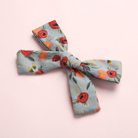 Barrette à cheveux style européen et américain avec nœud floral : Accessoires pour filles pour festivals/séances photo, combinaison de 3 couleurs, environ 5 cm de taille