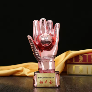 Guante de <span class=keywords><strong>portero</strong></span> de fútbol de resina personalizado dorado Premio Recuerdo Artesanía Trofeo deportivo - Product Image 6