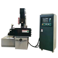 D7132 Machine d'électroérosion portable à 3 axes de haute précision avec système CNC Japon Sanyo Servomoteur pour moule en métal