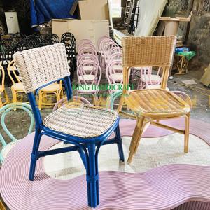 Multicolore pour les enfants Chaise en rotin artisanale pour les enfants-Parfait pour les fêtes avec un design écologique et confortable - Product Image 4