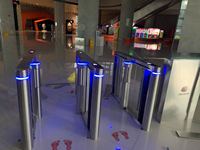 Tourniquet de sécurité Speed Lane directement du fabricant Zento, prend en charge plusieurs dispositifs de reconnaissance, haute sécurité pour les immeubles de bureaux