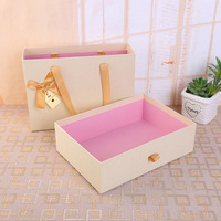 Sac cadeau beige personnalisé de luxe avec poignée, boîte d'emballage pour tiroir de magasinage