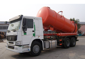 Camion d'assainissement <span class=keywords><strong>à</strong></span> aspiration Sinotruck HOWO 10 tonnes <span class=keywords><strong>à</strong></span> quatre roues motrices - Product Image 5