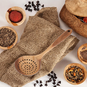 Ensemble d'ustensiles de cuisine en bois de teck naturel, spatule, cuillère, louche, écumoire antiadhésives avec support - Product Image 3