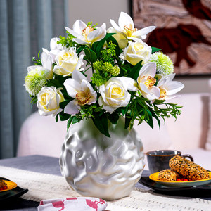 Jarrón <span class=keywords><strong>de</strong></span> Flores Artificiales <span class=keywords><strong>de</strong></span> Otoño, Rosas Amarillas <span class=keywords><strong>de</strong></span> Seda, Árboles <span class=keywords><strong>de</strong></span> Eucalipto, <span class=keywords><strong>Planta</strong></span> Artificial, Centro <span class=keywords><strong>de</strong></span> Mesa, Decoración para el Hogar, Oficina, Comedor - Product Image 6