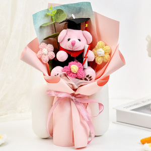 Ramos de Girasoles Tejidos a Crochet Hechos a Mano para la Temporada de Graduación, Rosas Tejidas, Oso de Peluche Tejido, Regalos Florales - Product Image 3
