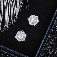 Dainty hadiah pesta anting-anting kancing perak kepingan salju zirkonia kubik berlian terisi penuh anting-anting kancing wanita cantik