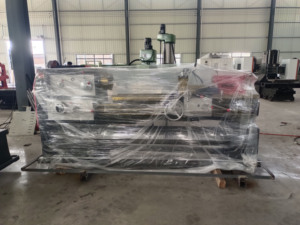 Mini Horizontal CA6140 Manual Lathe <b>Machine</b> 220V Heavy Duty with Core Components for Ordinary Bench Processing - Product Image 5