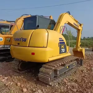 Pelles Komatsu d'occasion de marque japonaise à vendre mini pelleteuse hydraulique PC70 sur chenilles PC70-8 PC70-7 traktor - Product Image 1