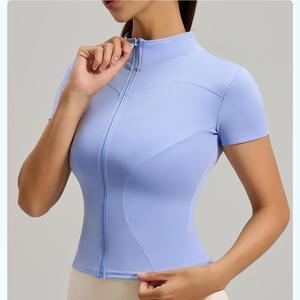 Haut de yoga pour femme à col montant et fermeture éclair intégrale, manches courtes, coupe ajustée, doux et extensible, pour l'entraînement et le sport, grandes tailles - Product Image 3
