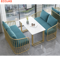 Luxuriöses Café-Sofa-Esszimmer-Set mit Türkisfarbener Polsterung, Goldfarbenen Rahmen und Weißen Tischen