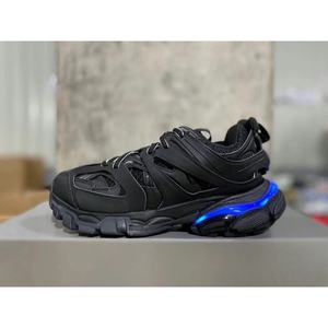 รองเท้าเดินแบบ LED คุณภาพดั้งเดิม ปี 2025 สำหรับผู้หญิง น้ำหนักเบา แบบผูกเชือก สไตล์สปอร์ต พื้นรองเท้าแบบแพลตฟอร์ม พื้นรองเท้าด้านใน TPU นุ่ม รองรับแรงกระแทก - Product Image 5