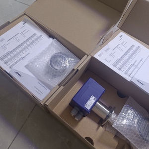 JUMO CTI-500 Inductive Conductivity with Switch Contact 202755/10-168-0-82/000 - Product Image 4