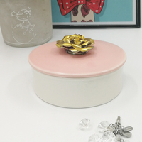 Nordique Style Couleur Rose Logo Personnalisé Boîtes à Bijoux Artisanat À La Main Bague En Céramique Collier Conteneur Fleur Bijoux Boîte De Rangement