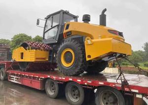 รถบดถนนแบบสั่นสะเทือนสองล้อ33ton 6633E พรีเมี่ยมพร้อมเครื่องอัดไฮดรอลิกแบบเต็มล้อขนาด23 1-26ยาง - Product Image 4