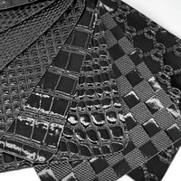 Animal de géométrie de grain tissé en relief de crocodile de PVC à haute brillance pour le décor de sac à chaussures tissu en cuir artificiel synthétique pour l'artisanat