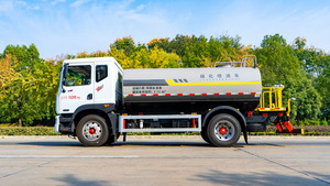 Camion-citerne à eau diesel Dongfeng 4X2 de Chine, 12000L, avec pompe Euro 6 et buse haute pression pour pulvérisation directe/brume d'eau - Product Image 6