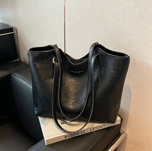 กระเป๋าใต้วงแขนทรงเรโทรขนาดใหญ่สำหรับผู้หญิง รุ่นใหม่ปี 2026 แฟชั่นทันสมัย กระเป๋าสะพายข้างใบใหญ่ สไตล์ลำลอง เหมาะสำหรับการเดินทางและใช้งานในชีวิตประจำวัน - Product Image 1