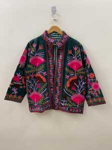 เสื้อโค้ทกำมะหยี่อินเดียงานฝีมือประณีต พร้อมลายปักสัตว์แบบซูซานีแท้ๆ ผ้าฝ้ายสไตล์วินเทจ เสื้อคลุมฤดูหนาวสำหรับวันหยุด เหมาะเป็นของขวัญ - Product Image 5