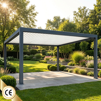 Dunkelgraue Aluminium-Pergola mit weißen Lamellendachblättern für helle Garten- und Terrassenbeleuchtung sowie Schatten im Hinterhof