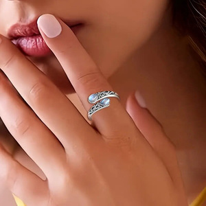 Anello Aperto Vintage a Goccia con Effetto Pietra di Luna per Donna, Regolabile, Stile Boho, Accessorio Moda per Uso Quotidiano - Product Image 3