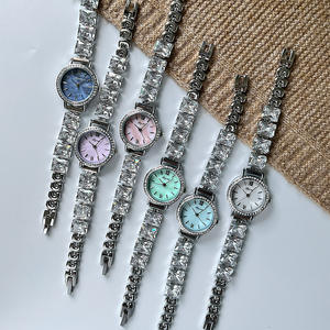 Reloj de pulsera de nácar y circón de gama alta para mujer Reloj de cuarzo sofisticado y nicho - Product Image 4