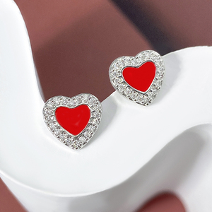 Boucles d'oreilles clous cœur personnalisées en émail de différentes couleurs, bordure micro-pavée de zircon, boucles d'oreilles cœur en émail rouge, bijoux de mode pour femmes - Product Image 4