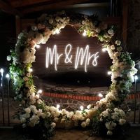 Enseigne lumineuse Mr & Mrs LED personnalisée Acrylique Art Home Decor Parties avec bandes LED éclairées Signalisation électronique
