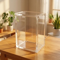 Boîte de Présentation Écologique en PMMA Transparent pour Boîte d'Entraînement Élite (ETB) et Boîte de Boosters, avec Couvercle Magnétique, Idéale pour Bureau – Design Tendance
