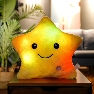 Coussin étoile lumineux LED créatif, rembourré en coton PP, oreiller en peluche <span class=keywords><strong>Kawaii</strong></span>, jouet décoratif fantaisie, cadeau d'<span class=keywords><strong>anniversaire</strong></span>, jouet en peluche anti-stress - Product Image 6